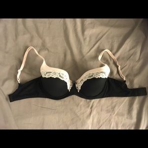 Victoria’s secret bra 33ddd
